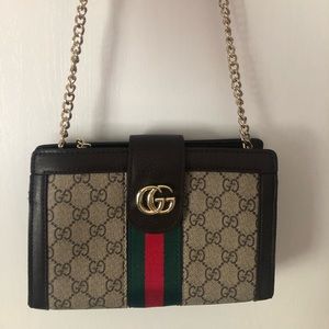 GG purse